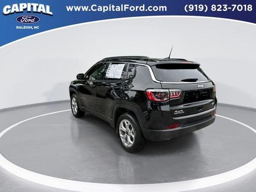 Diamond Black 2025 Jeep Compass Latitude