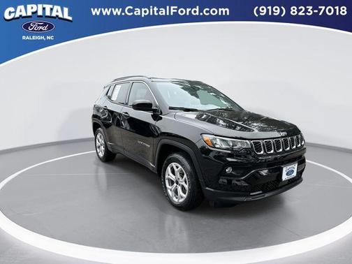 Diamond Black 2025 Jeep Compass Latitude
