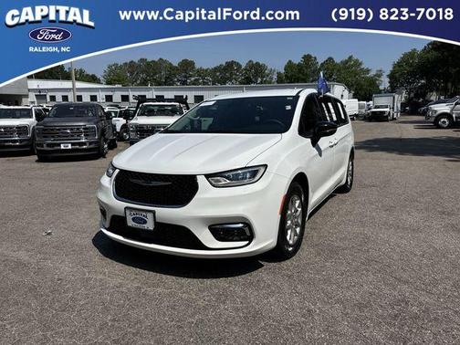 Bright White Clearcoat 2024 Chrysler Pacifica Touring-L