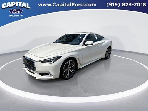 2022 INFINITI Q60 LUXE