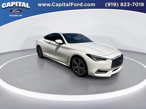 2022 INFINITI Q60 LUXE