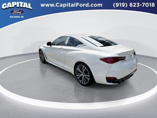 2022 INFINITI Q60 LUXE