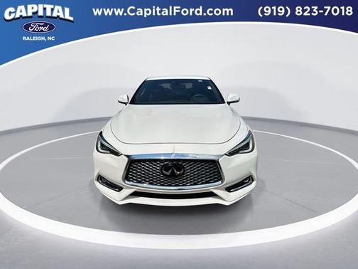 2022 INFINITI Q60 LUXE