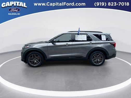 Carbonized Gray Metallic 2025 Ford Explorer ST-Line