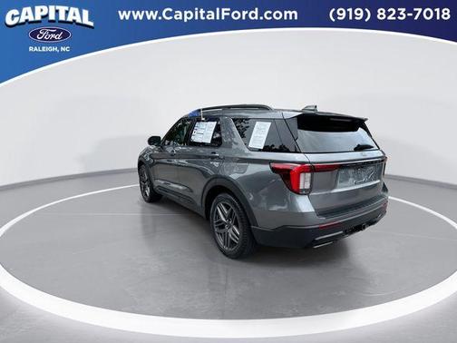 Carbonized Gray Metallic 2025 Ford Explorer ST-Line