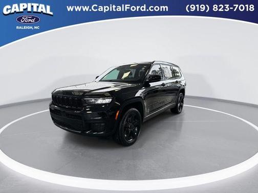 Diamond Black 2023 Jeep Grand Cherokee L Laredo
