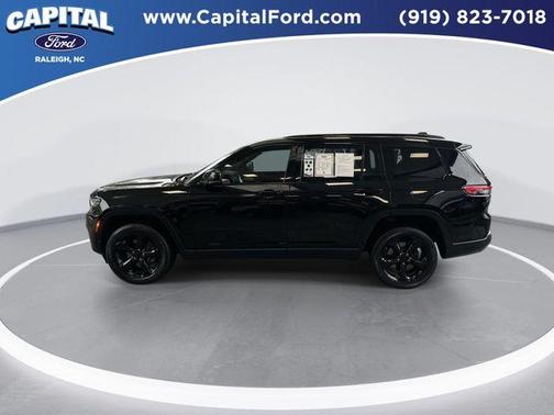 Diamond Black 2023 Jeep Grand Cherokee L Laredo