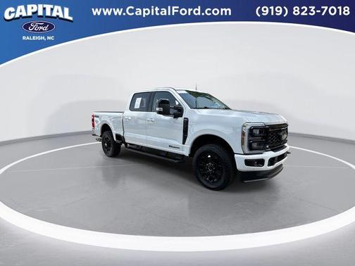 Oxford White 2025 Ford F-250 Lariat