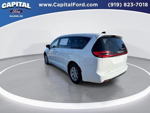 2024 Chrysler Pacifica Touring-L