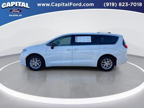 2024 Chrysler Pacifica Touring-L