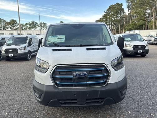 2024 Ford E-Transit Base