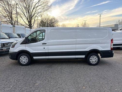 2024 Ford E-Transit Base