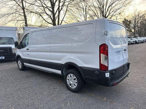 2024 Ford E-Transit Base