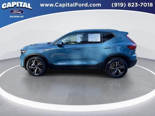 2023 Volvo XC40 B5 Core