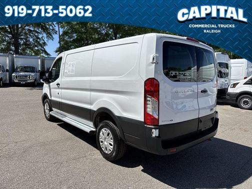 2022 Ford Transit-250 Base