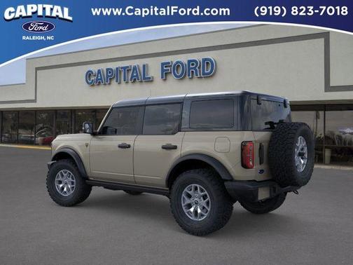 Desert Sand 2025 Ford Bronco Badlands