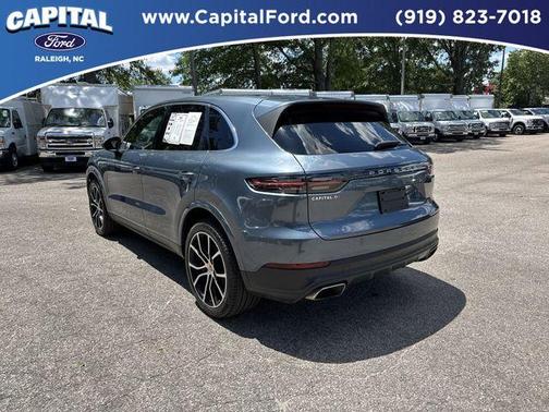 Biscay Blue Metallic 2019 Porsche Cayenne Base