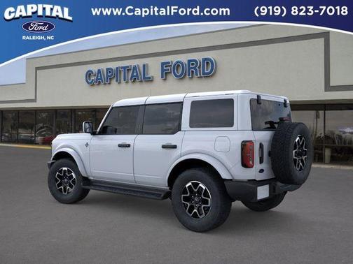 Oxford White 2026 Ford Bronco Outer Banks