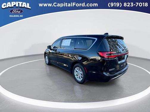 2024 Chrysler Pacifica Touring-L