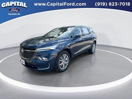 2022 Buick Enclave Essence