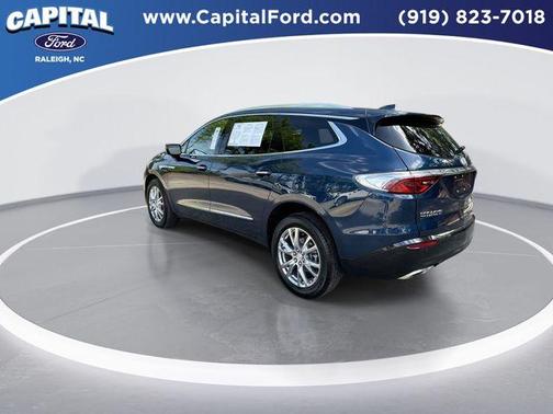 2022 Buick Enclave Essence
