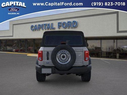 Avalanche Gray 2026 Ford Bronco Base