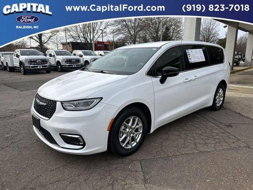 2024 Chrysler Pacifica Touring-L