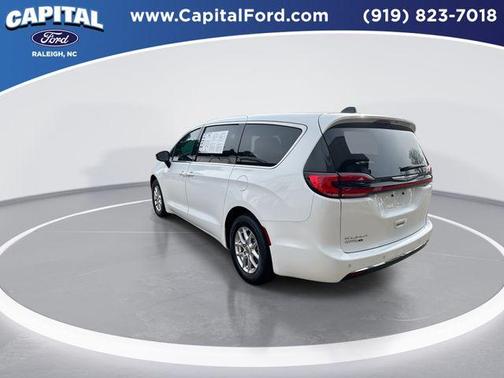 2024 Chrysler Pacifica Touring-L
