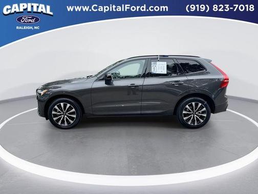 Platinum Gray Metallic 2024 Volvo XC60 B5 Plus Dark Theme