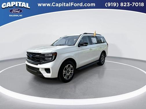 Star White 2025 Ford Expedition Active