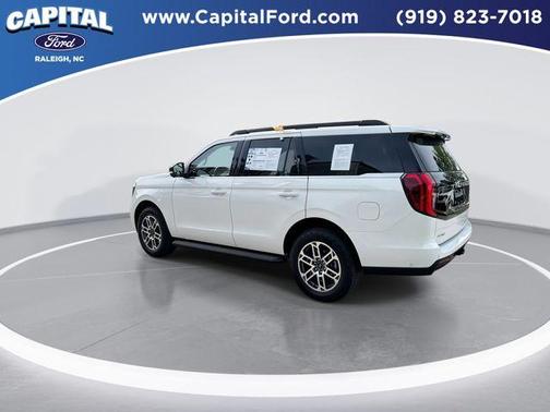Star White 2025 Ford Expedition Active