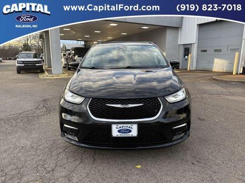 2024 Chrysler Pacifica Touring-L