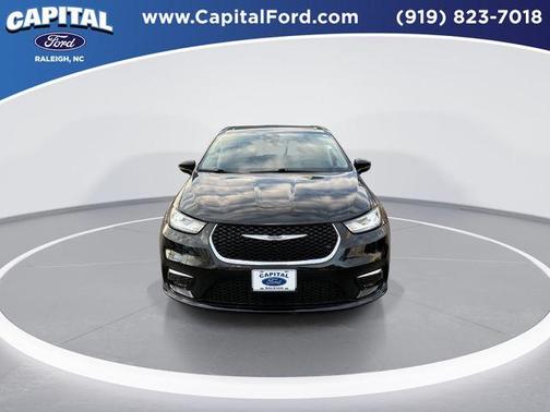 2024 Chrysler Pacifica Touring-L