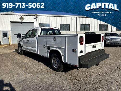 Oxford White 2026 Ford F-250 8FT SERVICE BODY