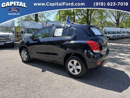 Midnight Blue Metallic 2021 Chevrolet Trax LT