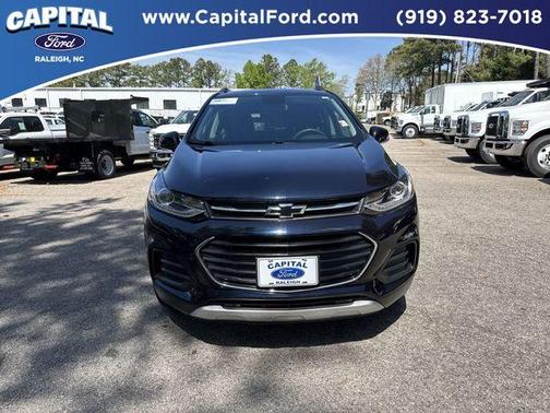 Midnight Blue Metallic 2021 Chevrolet Trax LT