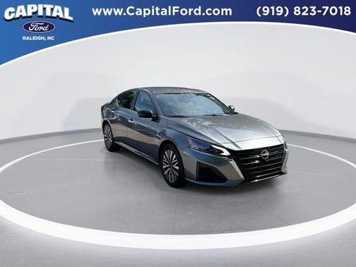 Gun Metallic 2025 Nissan Altima SV
