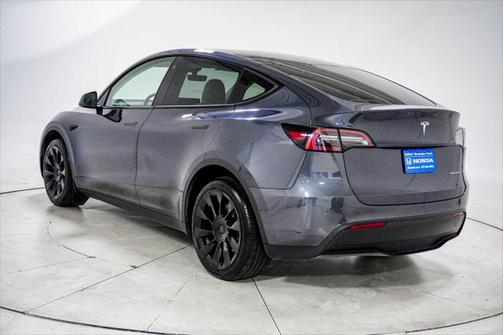 2022 Tesla Model Y Long Range Dual Motor All-Wheel Drive