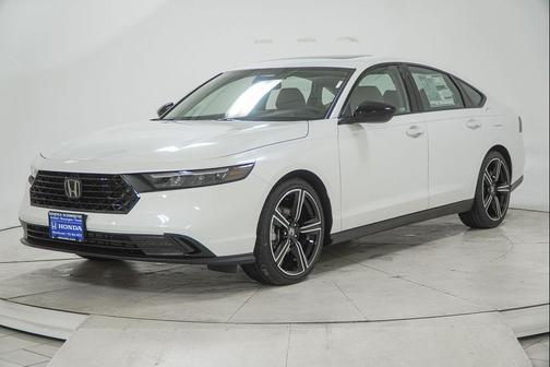 Platinum White Pearl 2026 Honda Accord SE