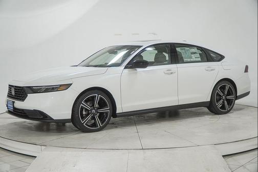 Platinum White Pearl 2026 Honda Accord SE
