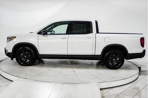 2022 Honda Ridgeline Black