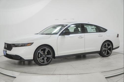 Platinum White Pearl 2026 Honda Accord SE