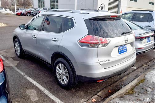 2016 Nissan Rogue SV
