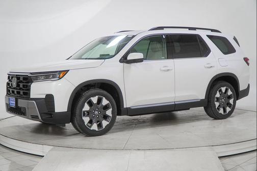 Platinum White Pearl 2026 Honda Pilot Elite