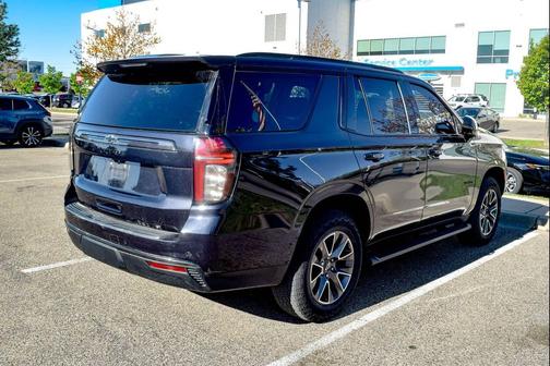 Dark Ash Metallic 2022 Chevrolet Tahoe 4WD Z71