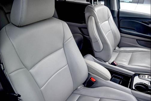 2019 Honda Pilot Touring 8-Passenger