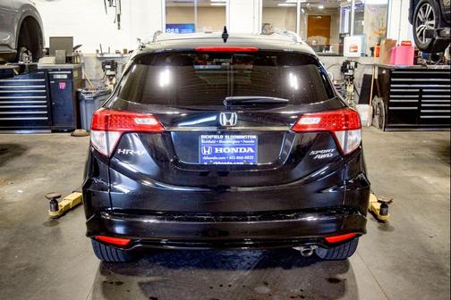 Crystal Black Pearl 2021 Honda HR-V AWD Sport
