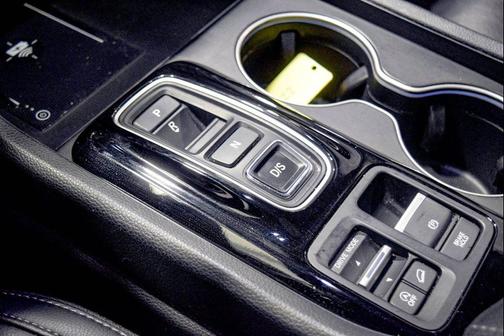 2023 Honda Pilot Touring 8-Passenger