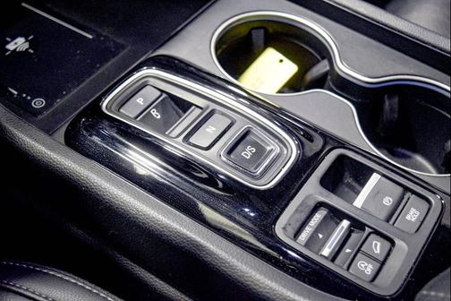 2023 Honda Pilot Touring 8-Passenger