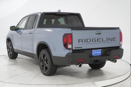 Sonic Gray Pearl 2026 Honda Ridgeline Black